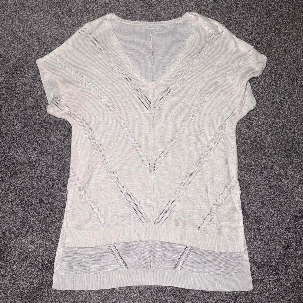 New York & Company Women's White Short Sleeve Hi-Low Knit Sweater - Medium